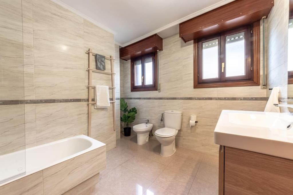 Acogedor Piso En Santurtzi .Parking Privado Apartment Exterior foto